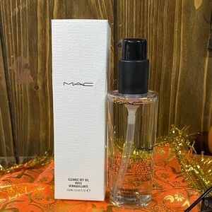 MAC Cosmetics Cleanse Off Oil - Clear